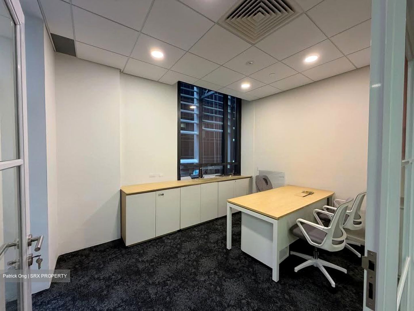 PLUS (D1), Office #622555511